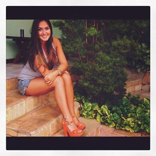 Laryssa Oliveira feet photo 4