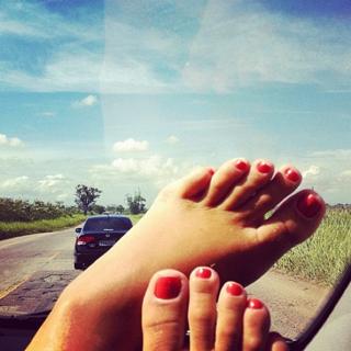 Laryssa Oliveira feet photo 10