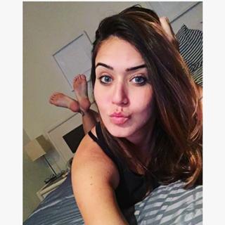 Laryssa Oliveira feet photo 20