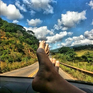 Laryssa Oliveira feet photo 16