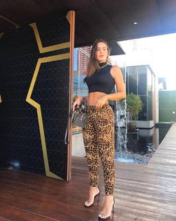 Laryssa Oliveira feet photo 11