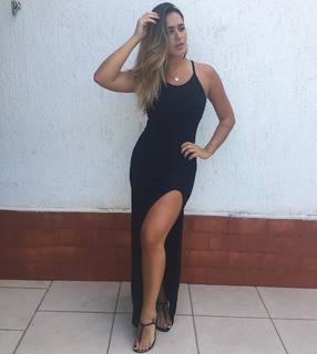 Laryssa Oliveira feet photo 2
