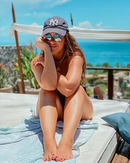 Laryssa Oliveira feet photo 16