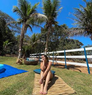 Laryssa Oliveira feet photo 8