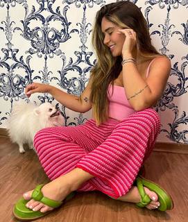 Laryssa Oliveira feet photo 16
