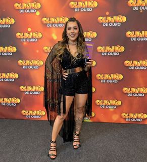Lauana Prado feet photo 1