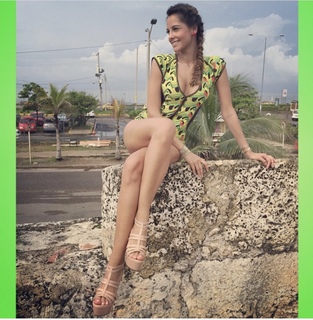 Laura Acuña feet photo 11