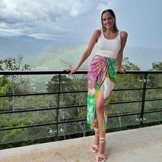 Laura Acuña feet photo 5
