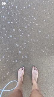 Laura Aikman feet photo 10