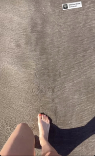 Laura Aikman feet photo 15
