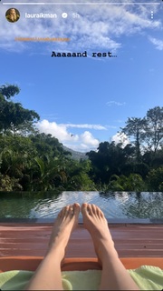Laura Aikman feet photo 10