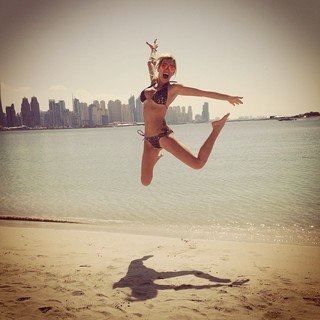 Laura Anderson feet photo 3