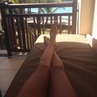 Laura Anderson feet photo 15