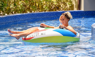 Laura Anderson feet photo 7