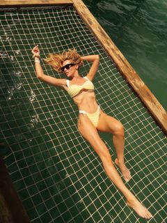 Laura Anderson feet photo 1