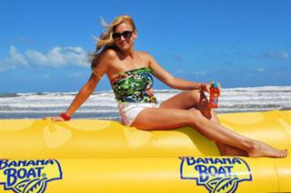 Laura Azcurra feet photo 19