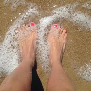 Laura Azcurra feet photo 18