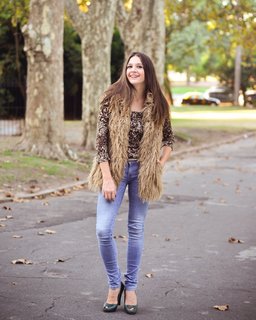 Laura Azcurra feet photo 19
