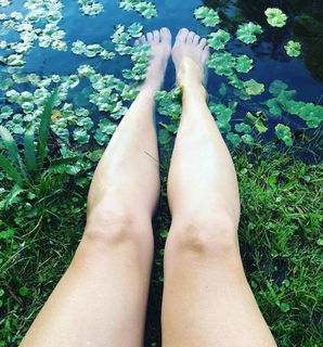 Laura Azcurra feet photo 15