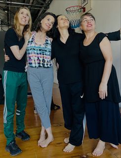 Laura Azcurra feet photo 3