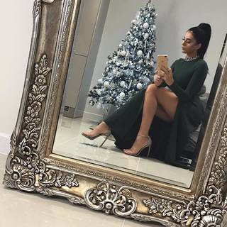 Laura Badura feet photo 2