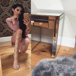 Laura Badura feet photo 18