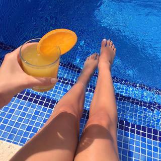 Laura Badura feet photo 15