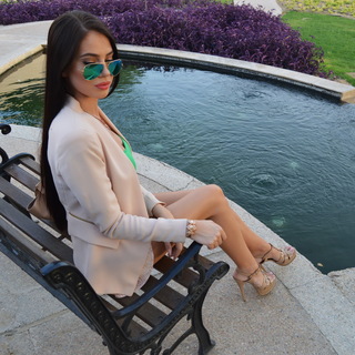 Laura Badura feet photo 7