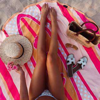 Laura Badura feet photo 15