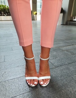 Laura Badura feet photo 17
