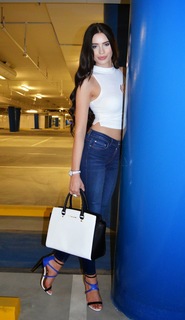 Laura Badura feet photo 6