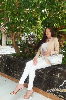 Laura Badura feet photo 15
