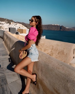 Laura Badura feet photo 9