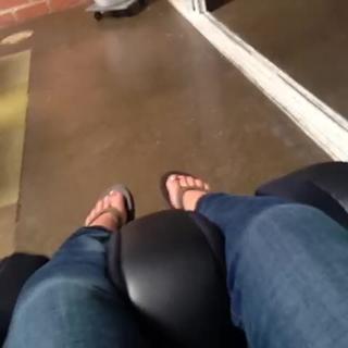 Laura Bailey feet photo thumbnail