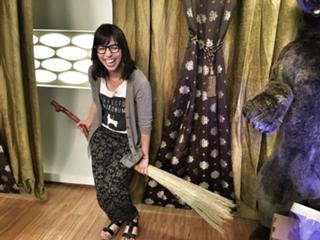 Laura Bailey feet photo thumbnail