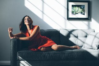 Laura Bailey feet photo thumbnail