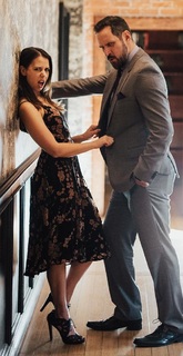 Laura Bailey feet photo thumbnail