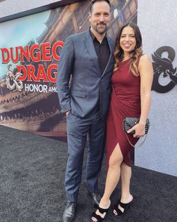 Laura Bailey feet photo thumbnail