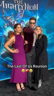 Laura Bailey feet photo thumbnail