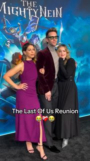 Laura Bailey feet photo thumbnail