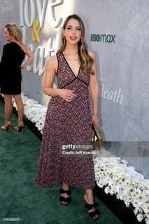 Laura Bailey feet photo 5