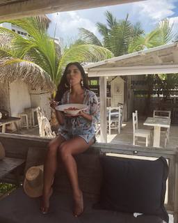 Laura Barjum feet photo 11