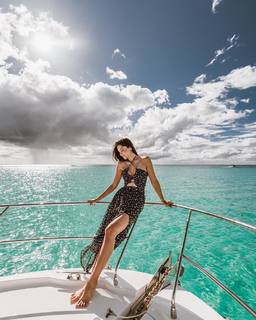Laura Barjum feet photo 9