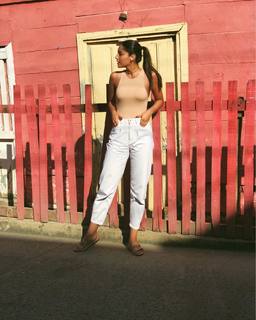 Laura Barjum feet photo 19