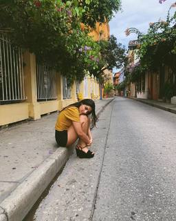 Laura Barjum feet photo 14