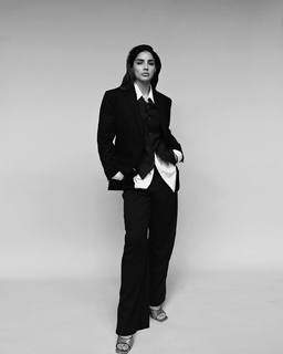 Laura Barjum feet photo 4