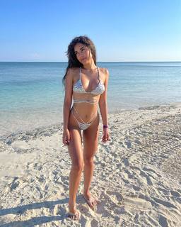 Laura Barjum feet photo 10