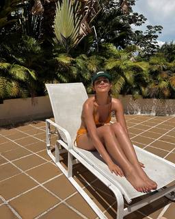 Laura Barjum feet photo 14