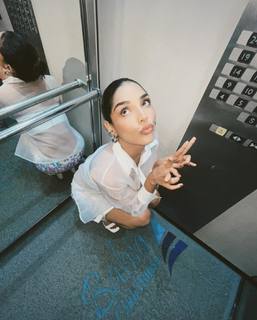 Laura Barjum feet photo 6