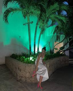 Laura Barjum feet photo 13